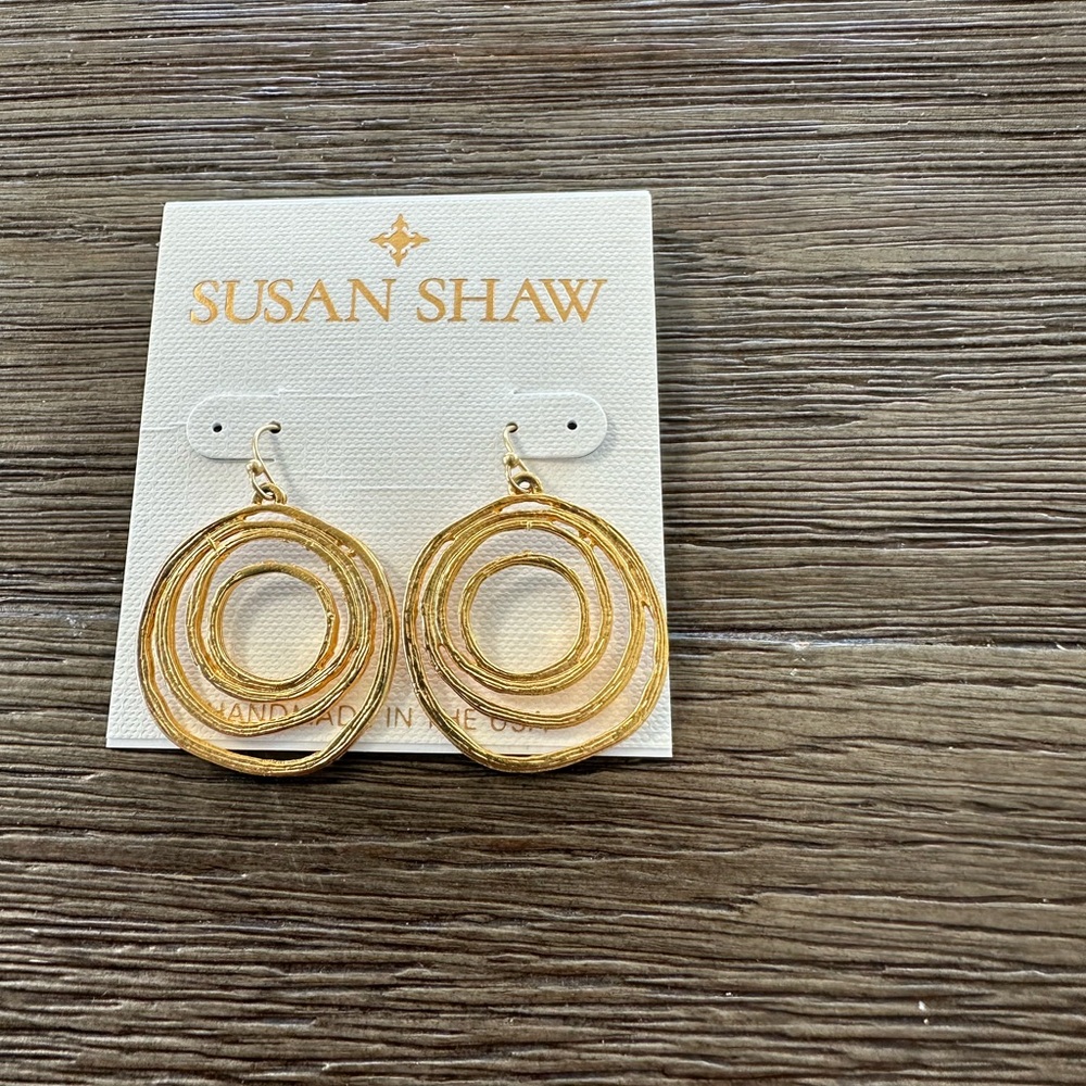 Susan Shaw gold filigree earrings